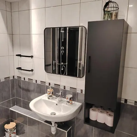 Grand Familial 47m2 Au 1er Etage Lejlighed *